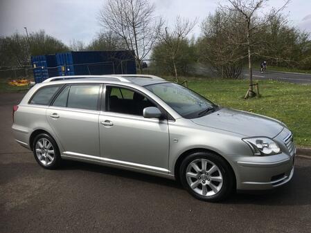 TOYOTA AVENSIS 2.2 D-4D T3-S ESTATE