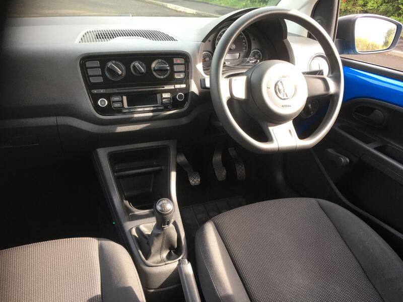 VOLKSWAGEN UP