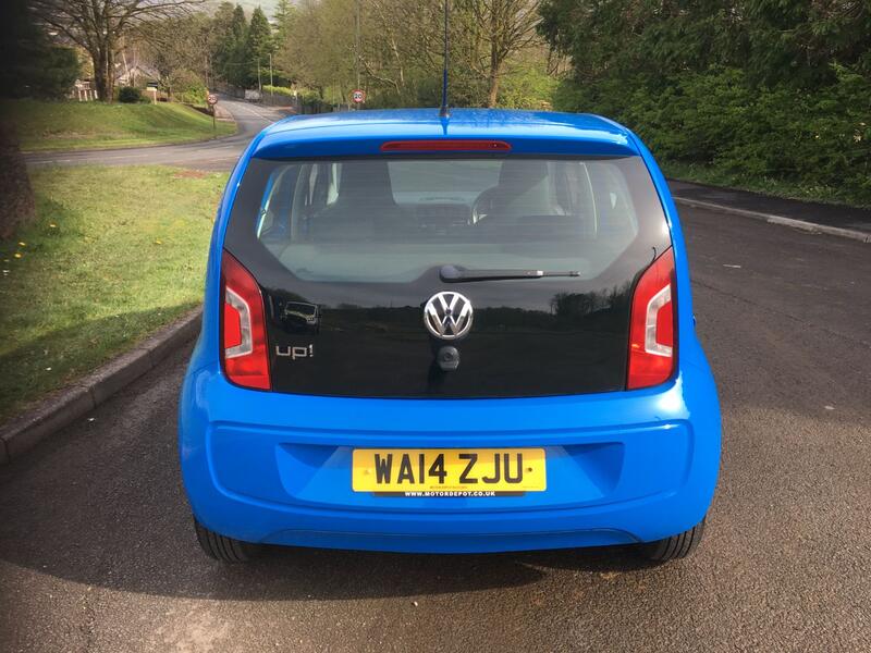 VOLKSWAGEN UP