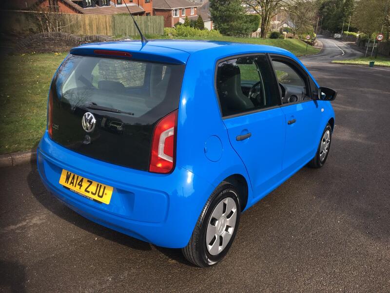 VOLKSWAGEN UP