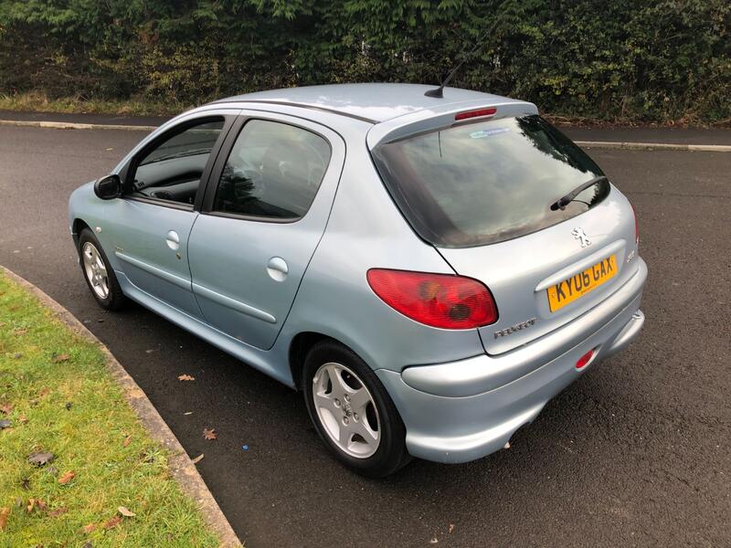 PEUGEOT 206