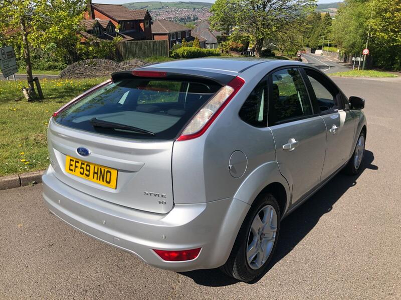 FORD FOCUS