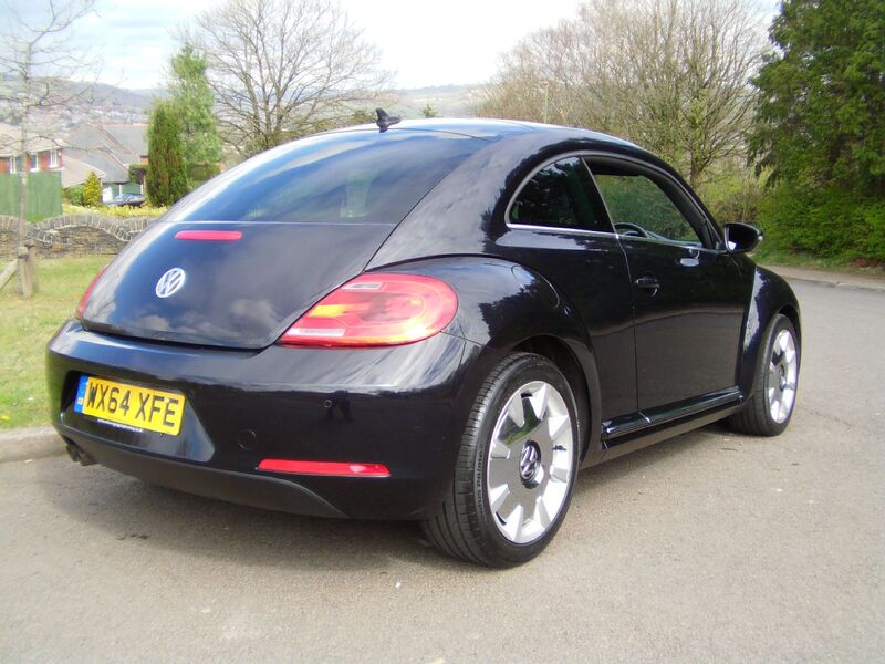 VOLKSWAGEN BEETLE