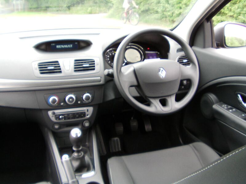 RENAULT MEGANE