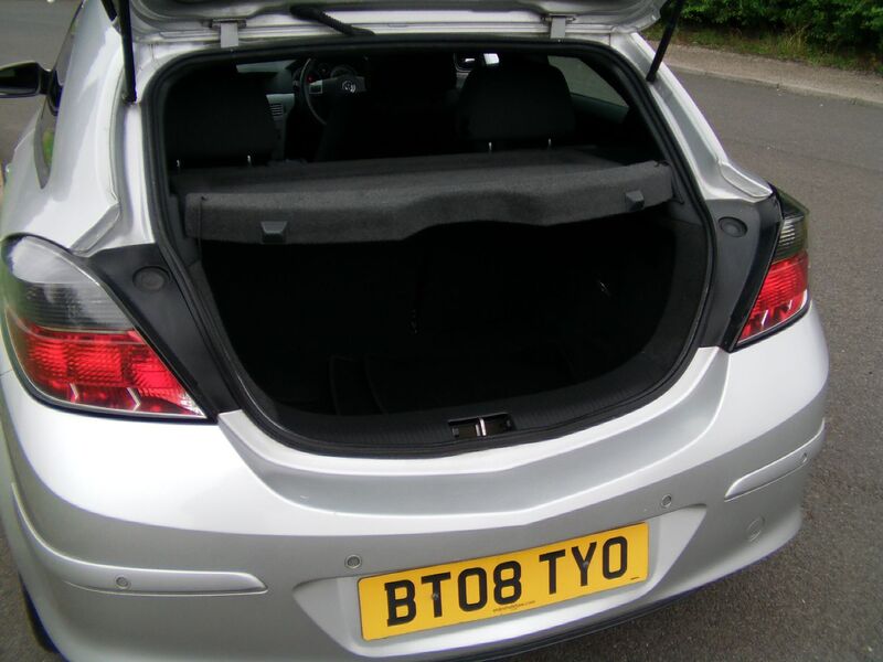 VAUXHALL ASTRA