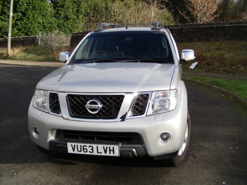 NISSAN NAVARA