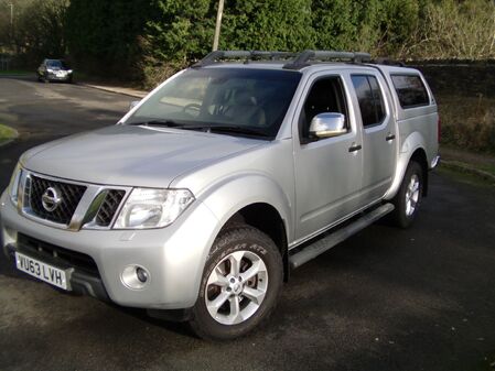 NISSAN NAVARA DCI TEKNA 4X4 SHR DCB AUTO