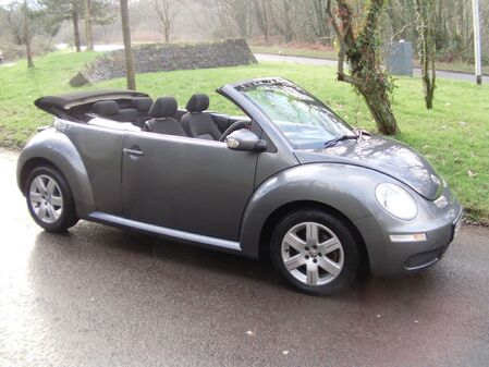 VOLKSWAGEN BEETLE LUNA 1.6 Cabriolet