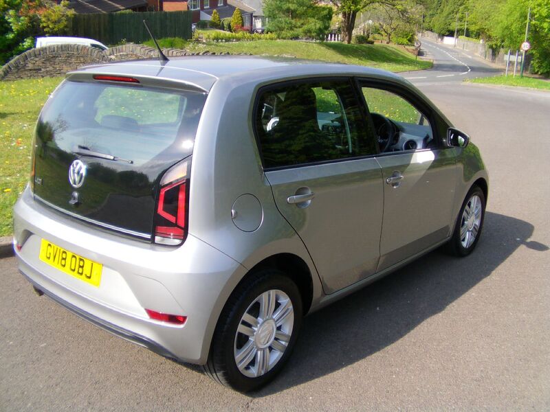 VOLKSWAGEN UP