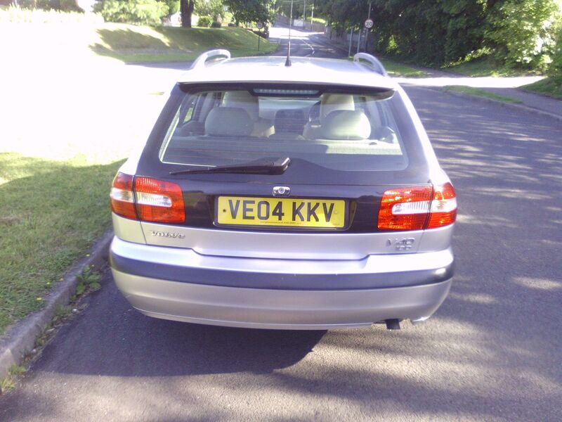VOLVO V40