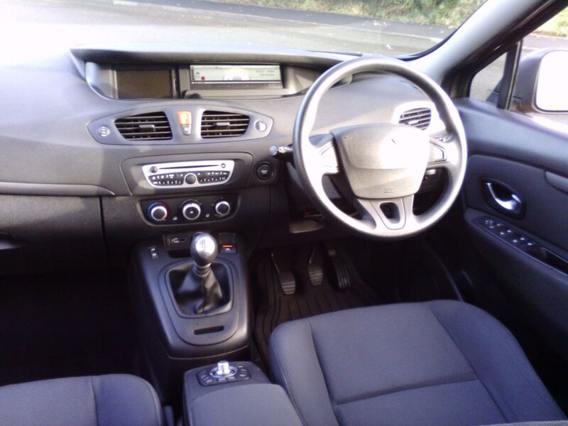 RENAULT SCENIC