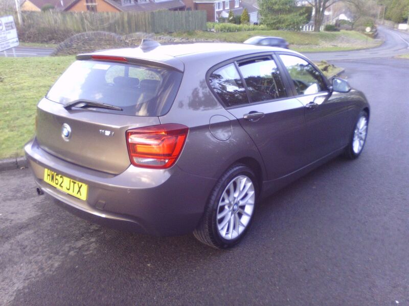 BMW 1 SERIES