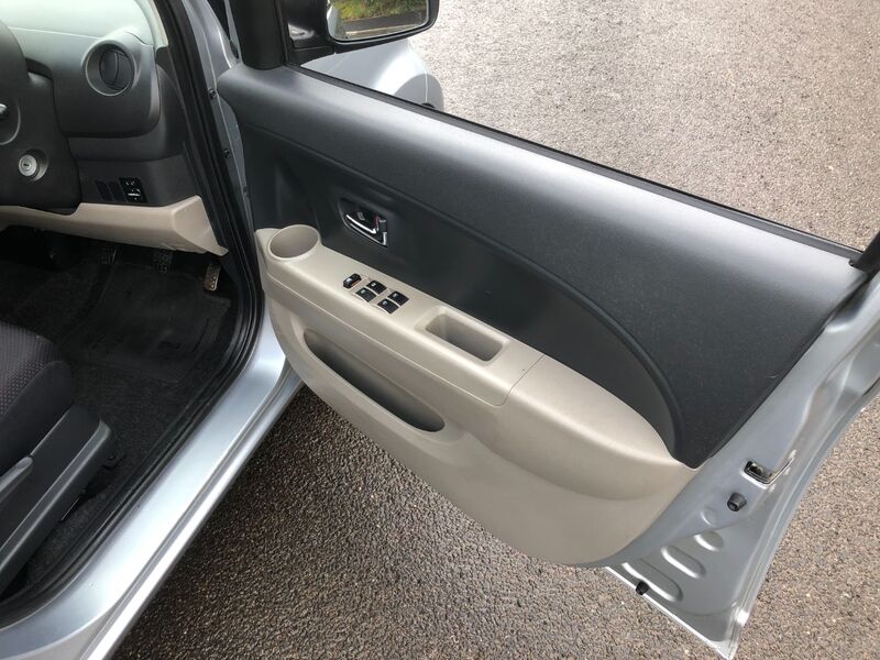 DAIHATSU SIRION